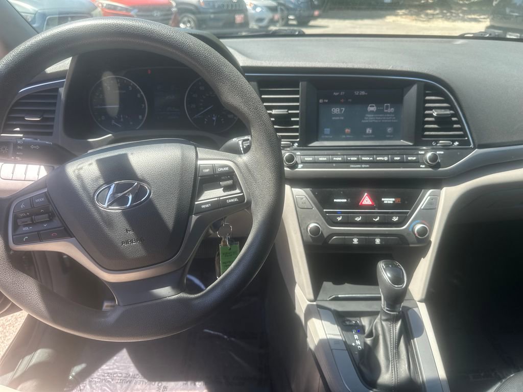 Used 2017 Hyundai Elantra SE FWD image 12