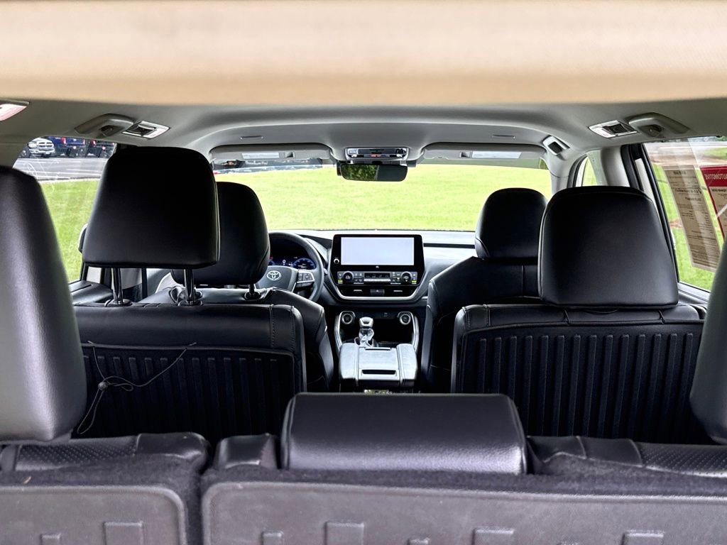 Used 2024 Toyota Grand Highlander Limited image 48