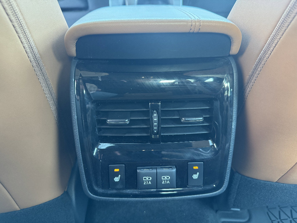 Used 2019 Toyota Avalon Limited FWD image 25
