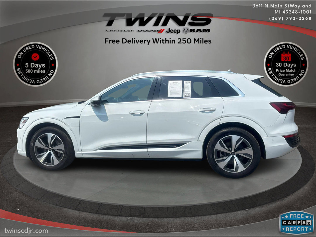 Used 2024 Audi Q8 e-tron Premium Plus w/ Premium Plus Package image 7