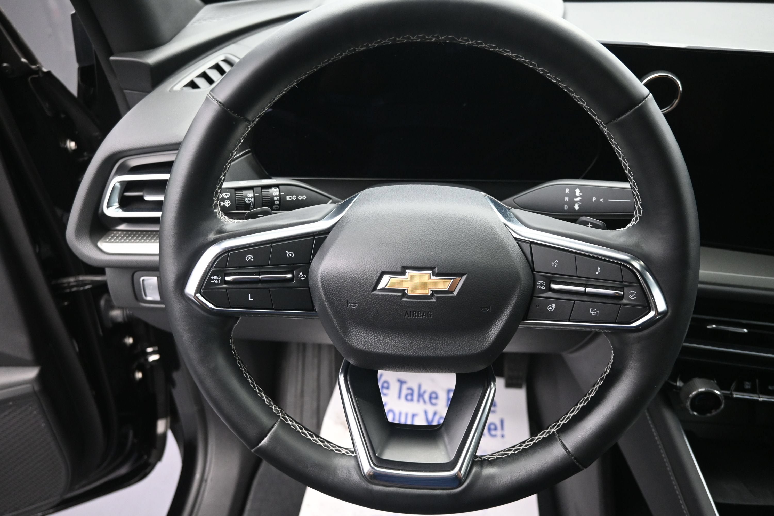 Certified 2025 Chevrolet Traverse LT FWD image 12