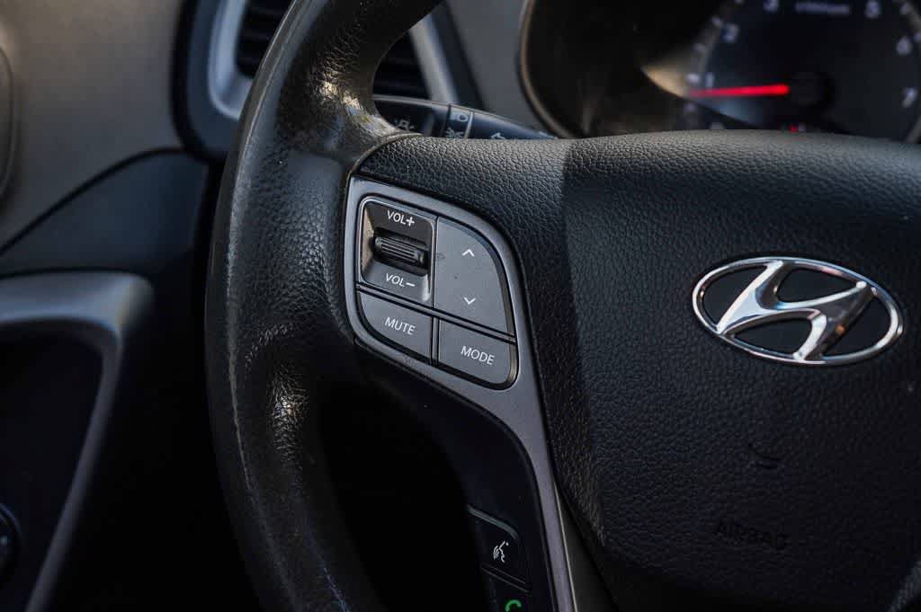 Used 2015 Hyundai Santa Fe Sport FWD image 20