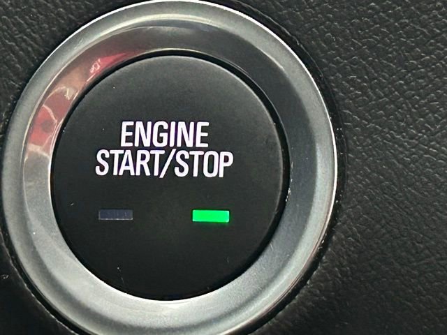 Used 2024 GMC Terrain SLE image 3