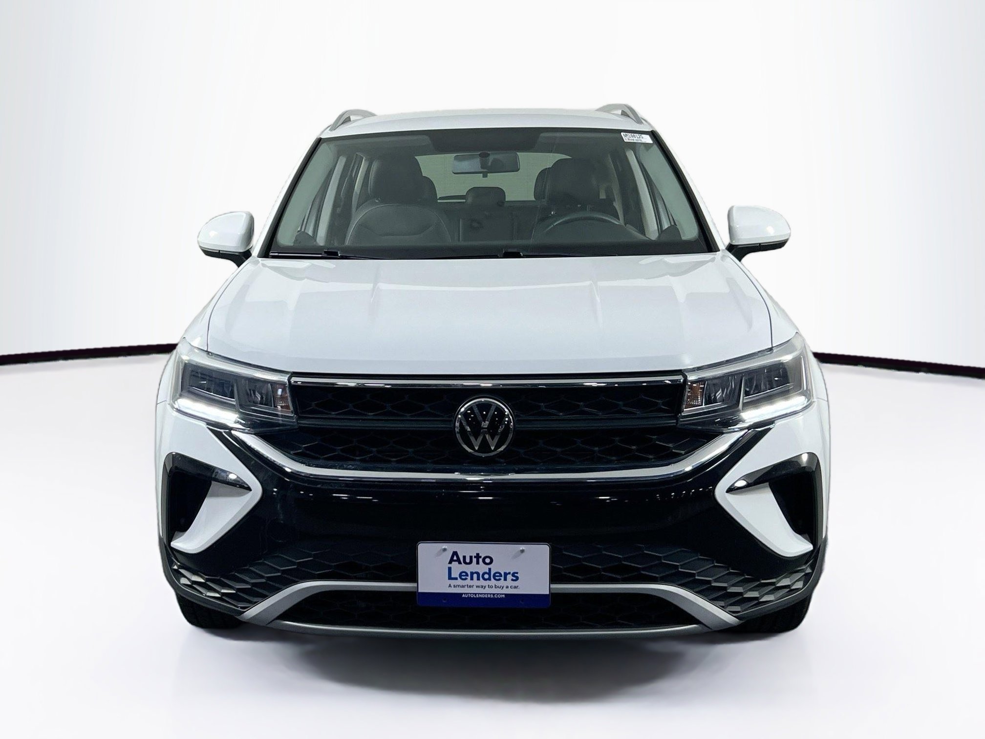 Used 2022 Volkswagen Taos SE image 2