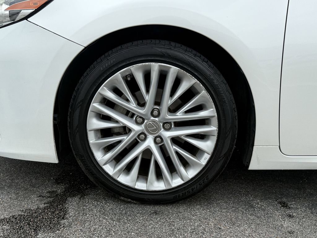 Used 2016 Lexus ES 350 w/ Luxury Package w/Wood Trim FWD image 9