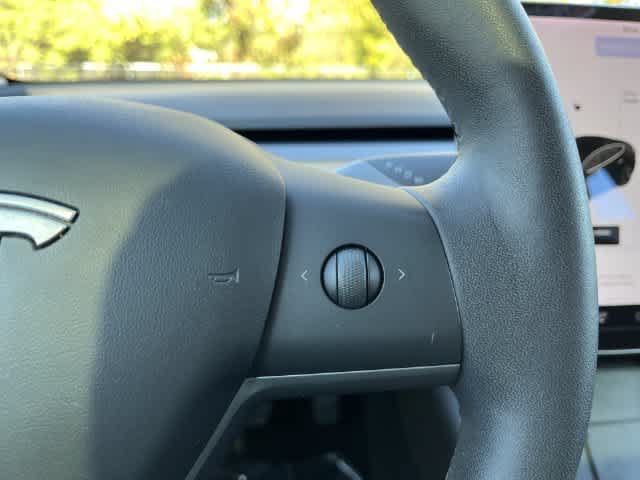 Used 2020 Tesla Model 3 Standard Range RWD image 22
