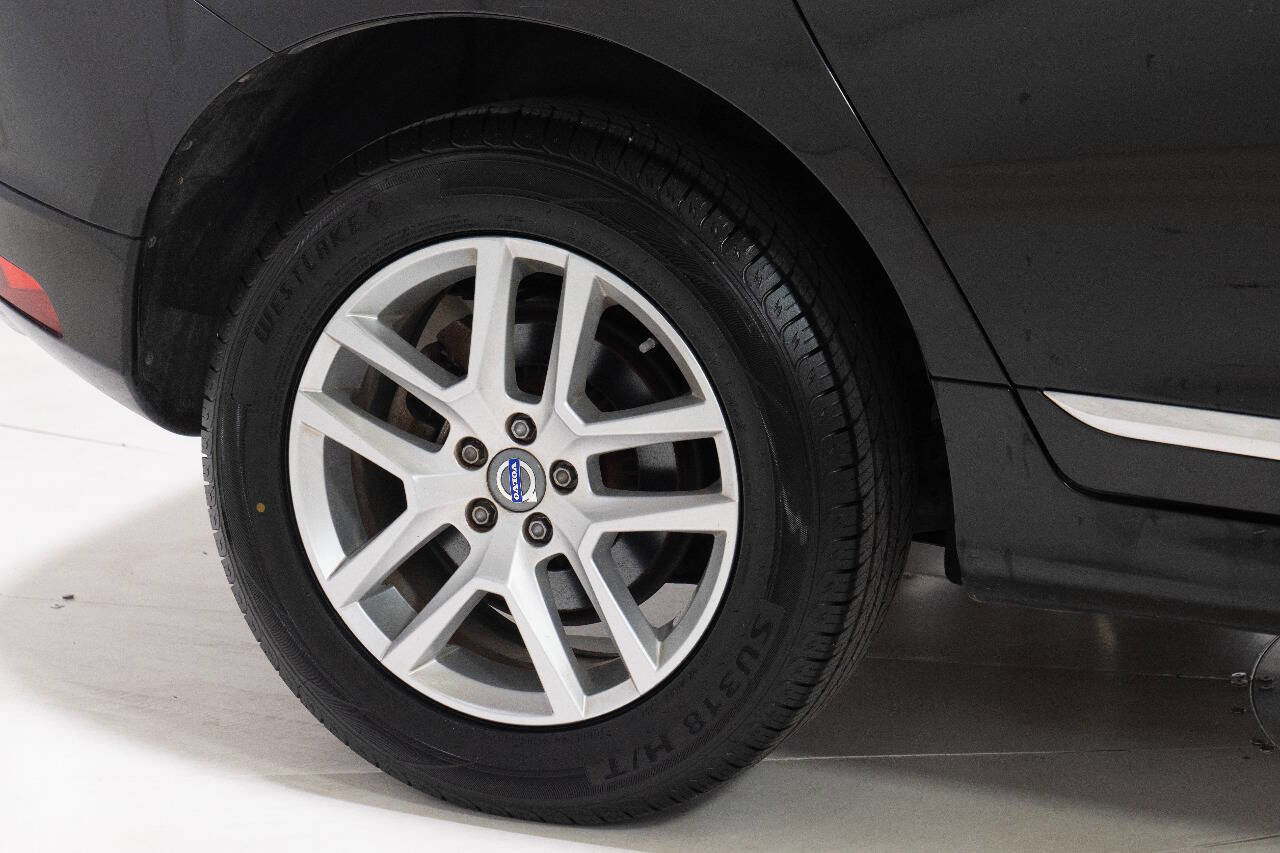 Used 2017 Volvo XC60 T5 w/ Tailgate Package image 25