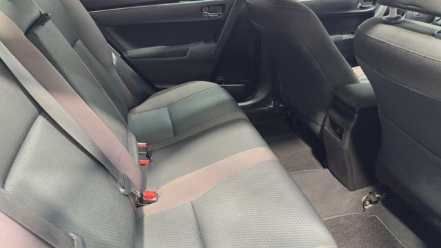 Used 2018 Toyota Corolla LE FWD image 13