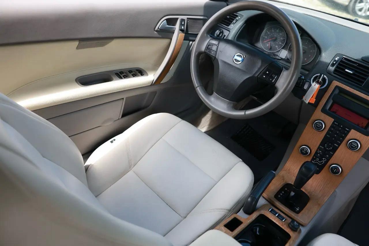 Used 2008 Volvo C70 T5 FWD image 20
