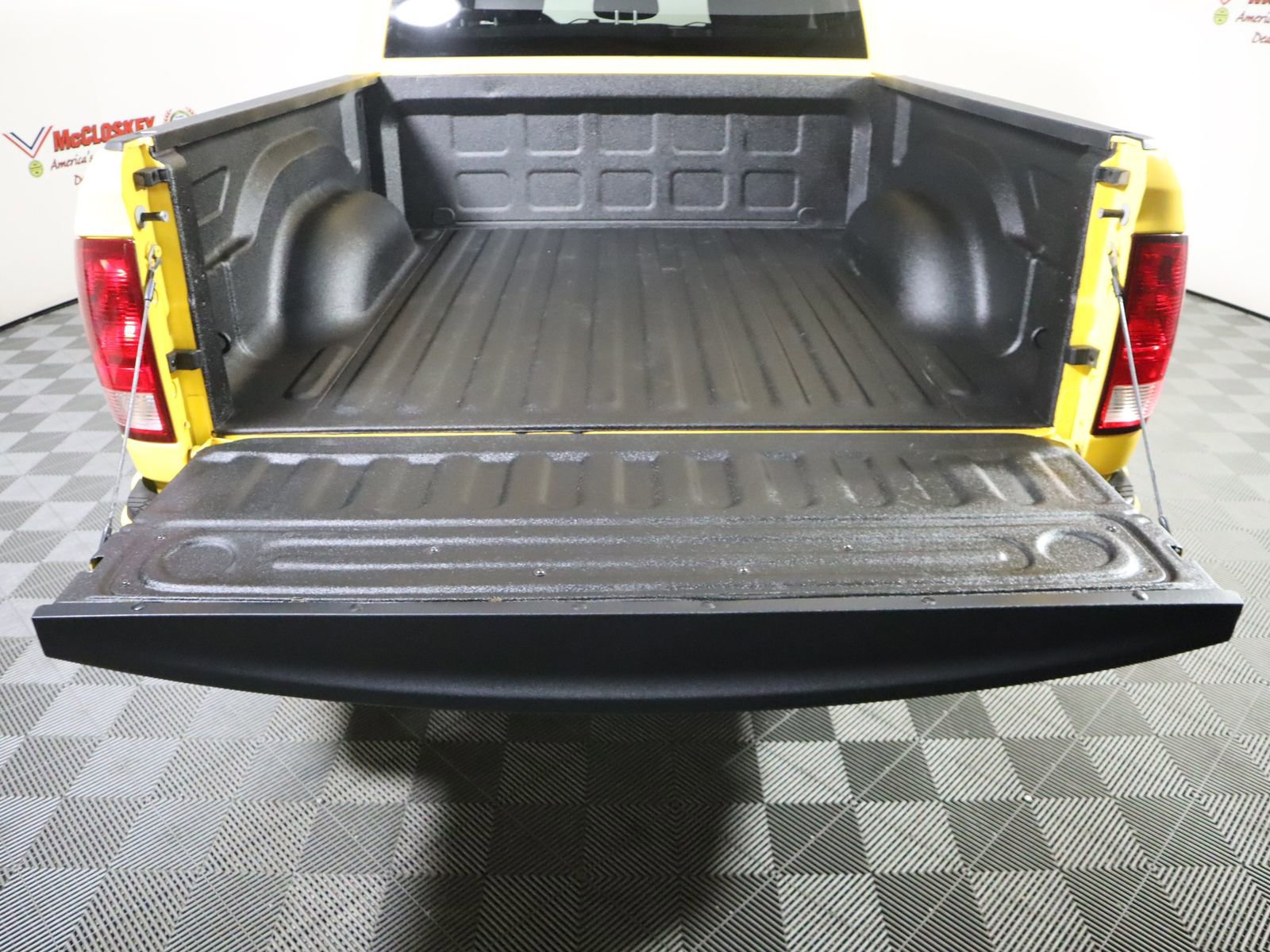 Used 2019 RAM 1500 Express w/ Wheel & Sound Group AWD/4WD image 11
