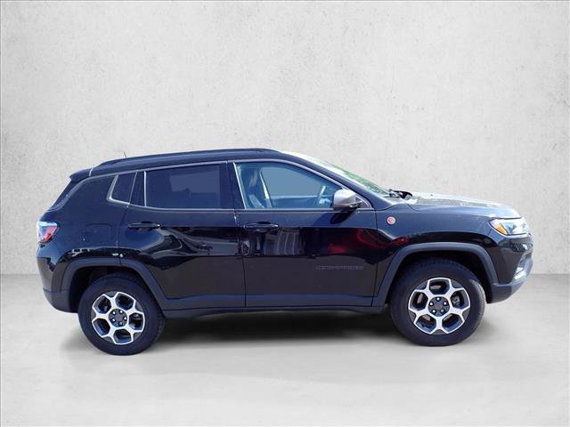 Used 2022 Jeep Compass Trailhawk AWD/4WD image 8
