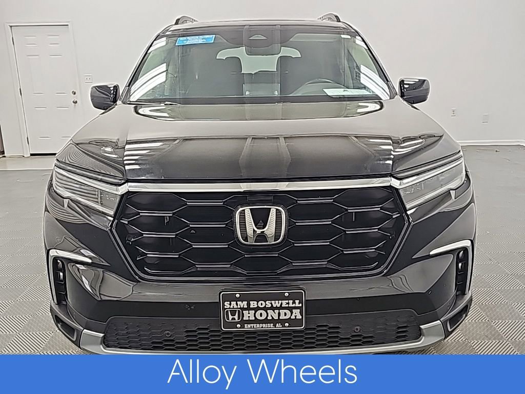 Used 2023 Honda Pilot Touring image 4