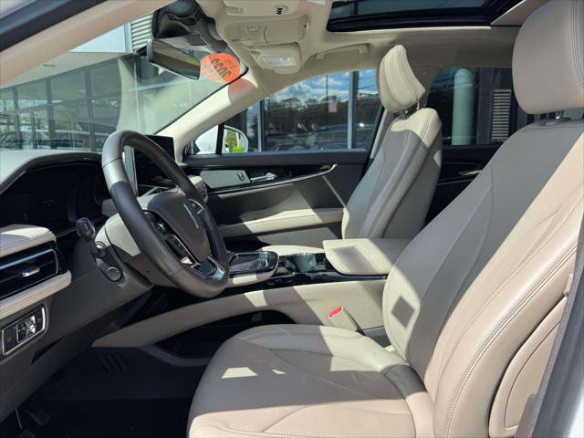 Used 2022 Lincoln Nautilus Reserve AWD/4WD image 16