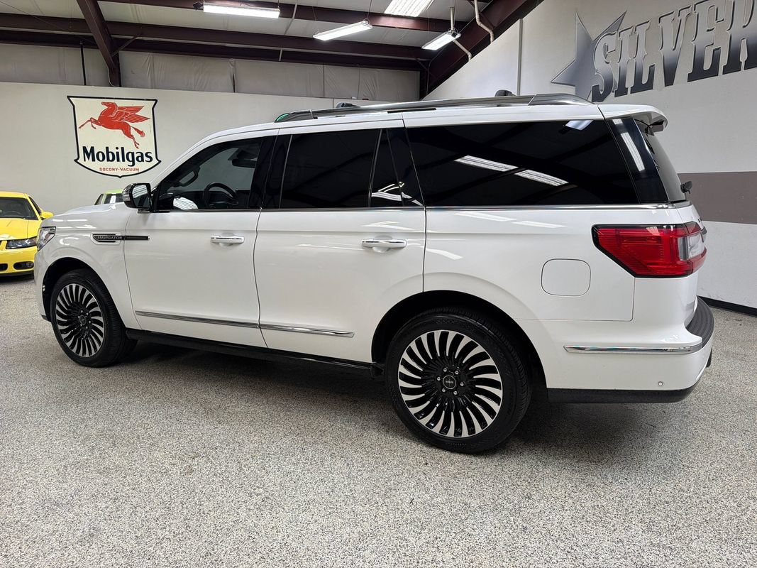 Used 2020 Lincoln Navigator Black Label w/ Cargo Convenience Package AWD/4WD image 4