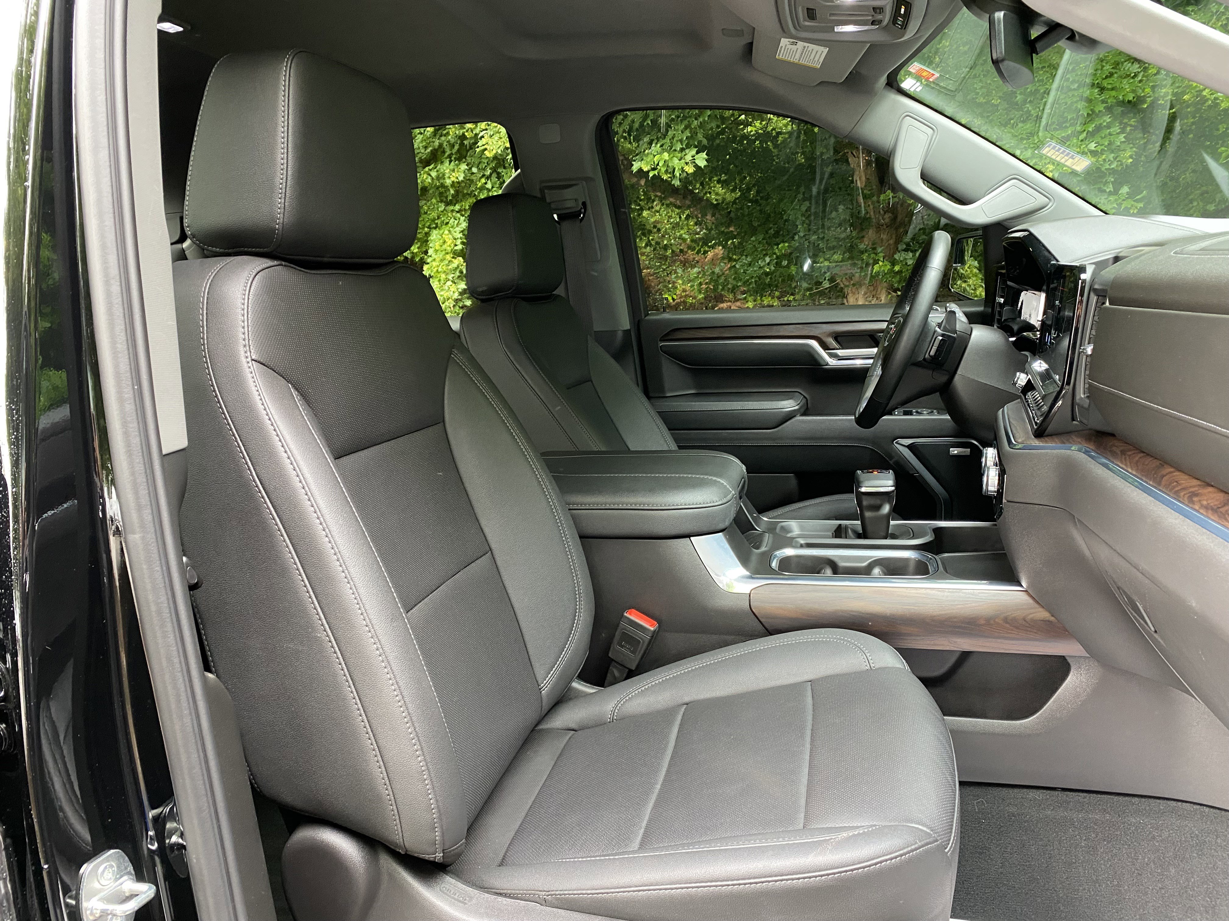 Used 2024 GMC Sierra 1500 SLT AWD/4WD image 36