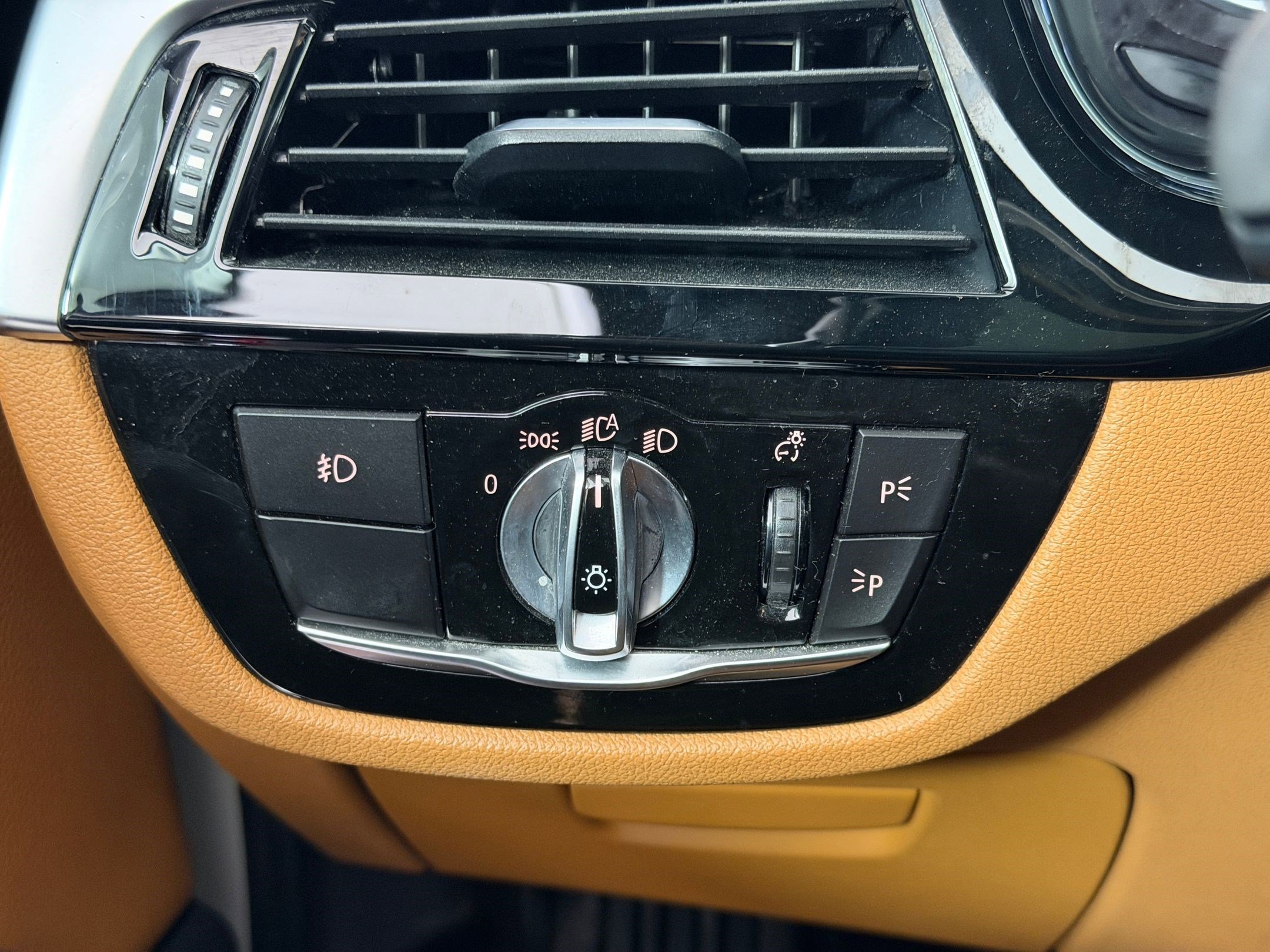 Used 2018 BMW 530i RWD image 26