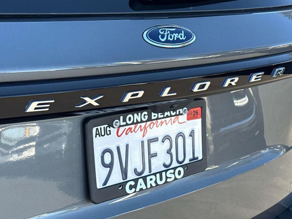 Used 2025 Ford Explorer Active w/ Active Comfort Package image 6