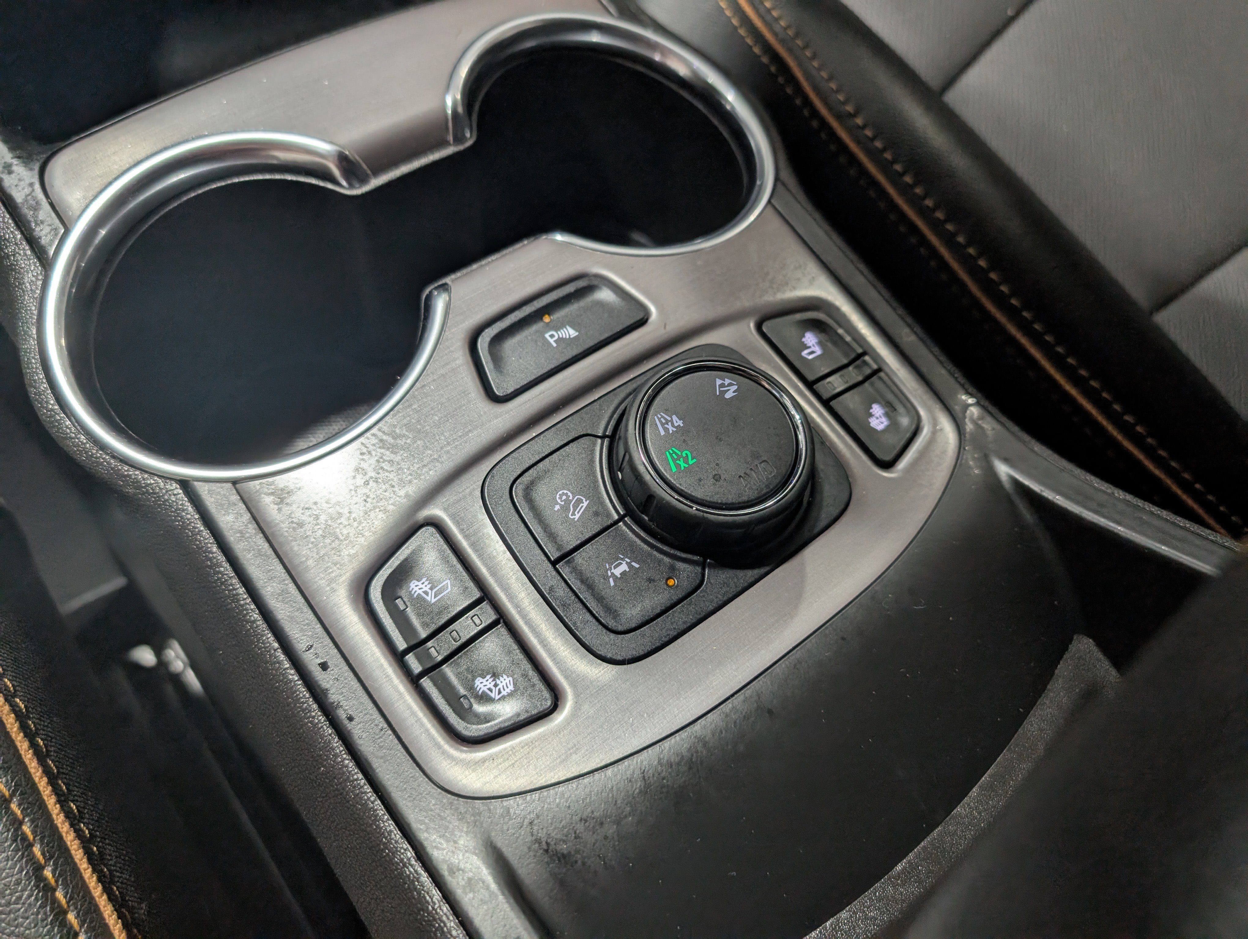 Used 2024 GMC Terrain AT4 w/ Tech Package image 27