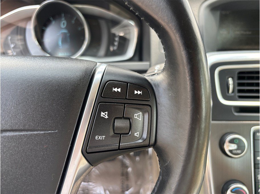 Used 2014 Volvo S60 T5 FWD image 25