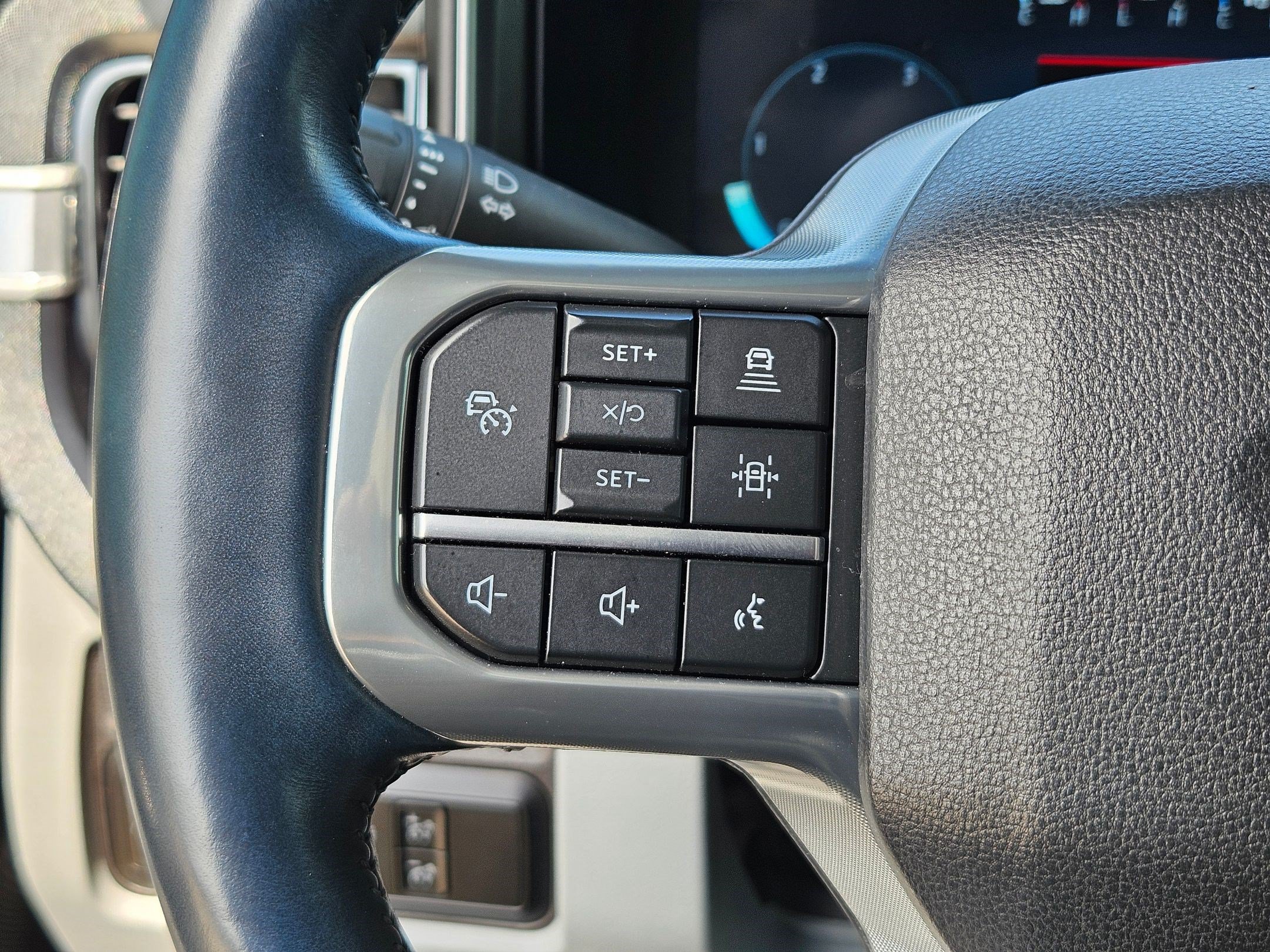 Used 2024 Ford F250 Limited w/ FX4 Off-Road Package AWD/4WD image 19