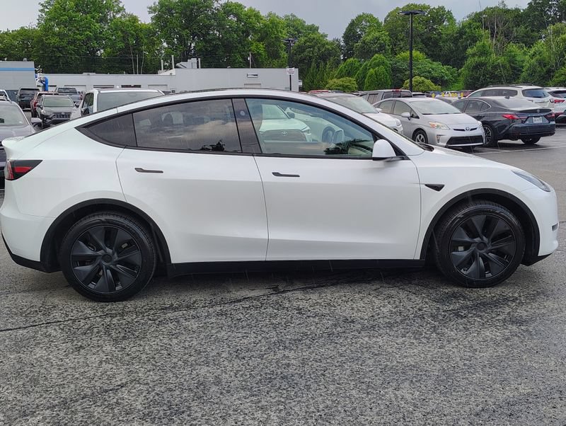 Used 2025 Tesla Model Y Long Range AWD/4WD image 5