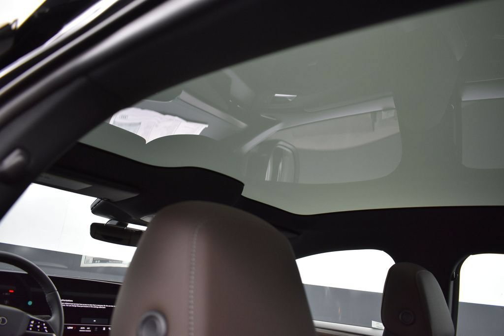 New 2025 Audi A6 e-tron Premium Plus AWD/4WD image 16