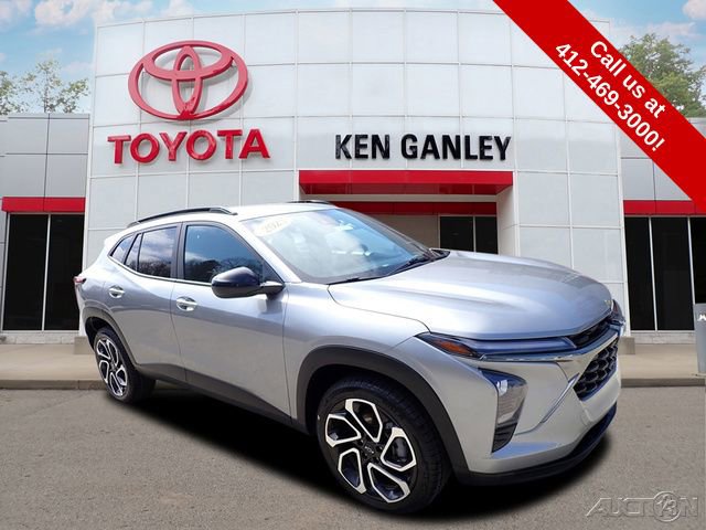 Used 2025 Chevrolet Trax RS image 1