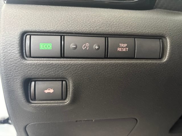 Used 2022 Nissan Sentra SR w/ SR Premium Package FWD image 14