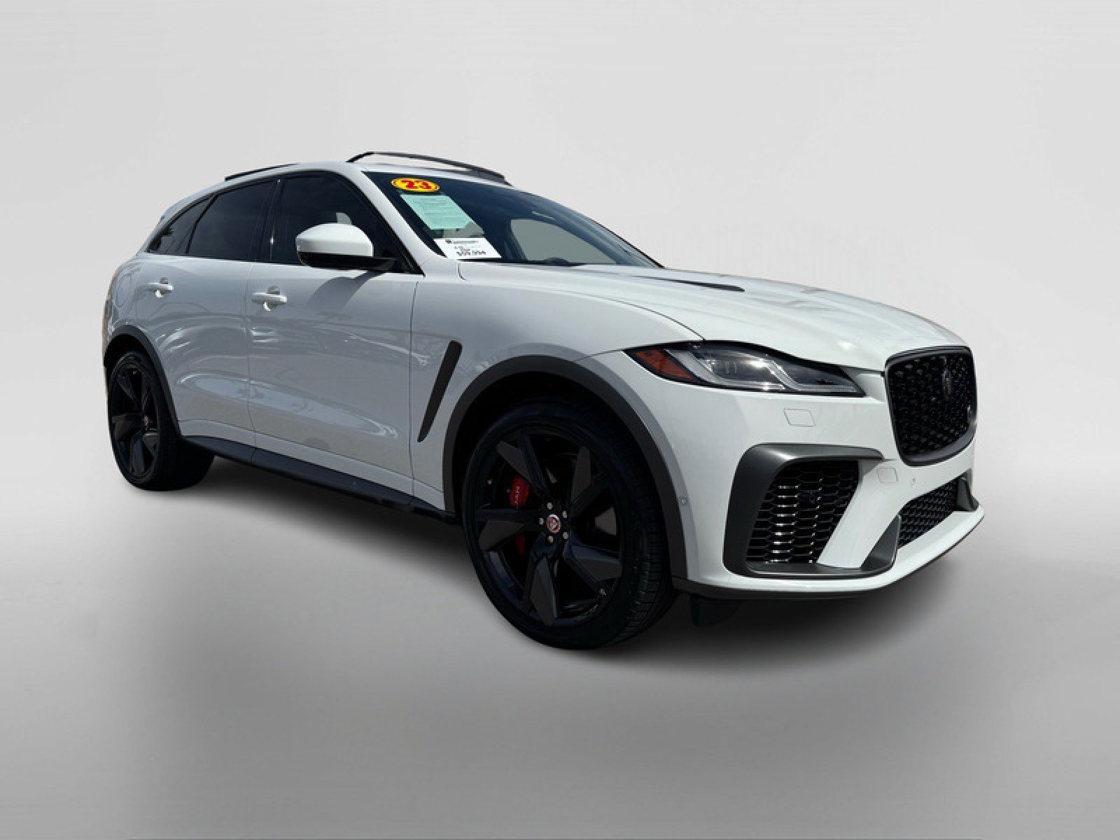 Used 2023 Jaguar F-PACE SVR image 7