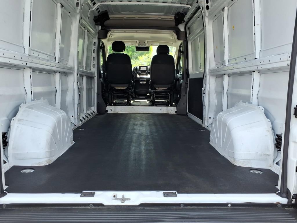 Used 2025 RAM ProMaster 2500 w/ Convenience Group FWD image 18