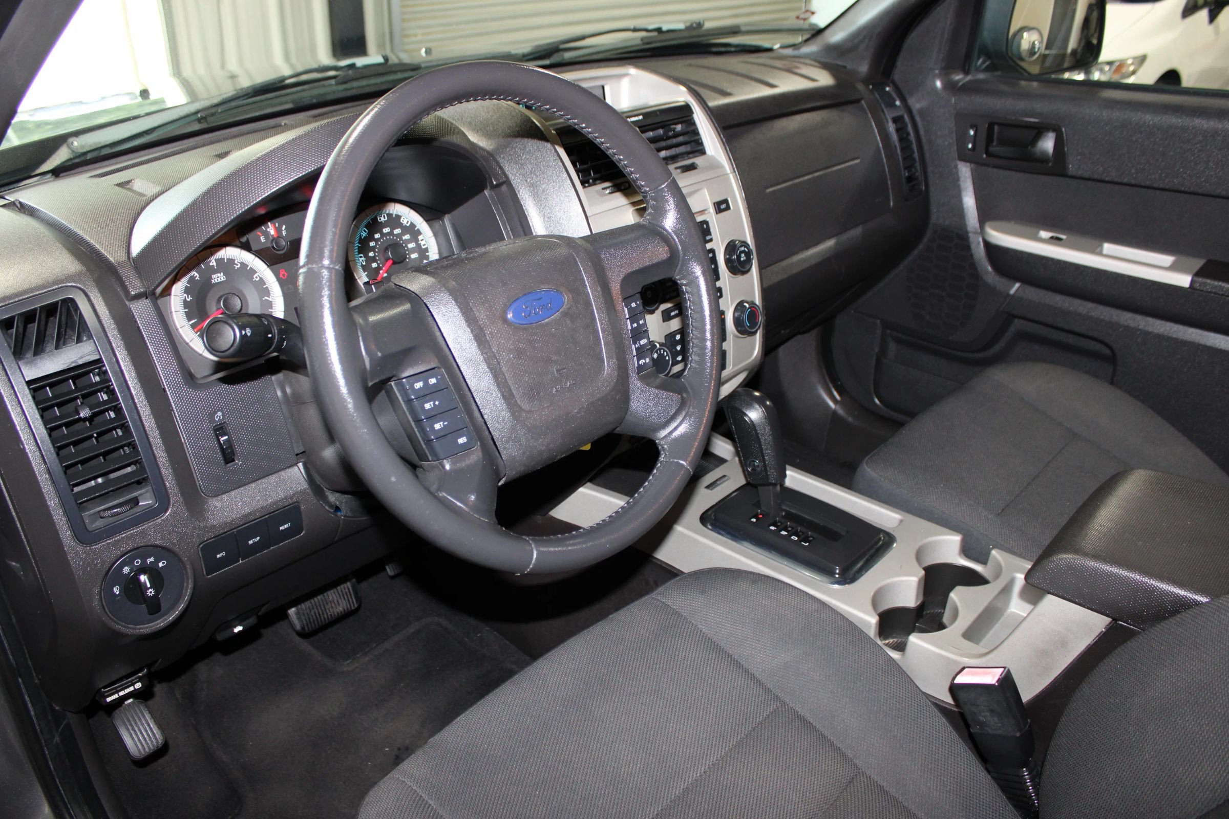 Used 2010 Ford Escape XLT FWD image 20