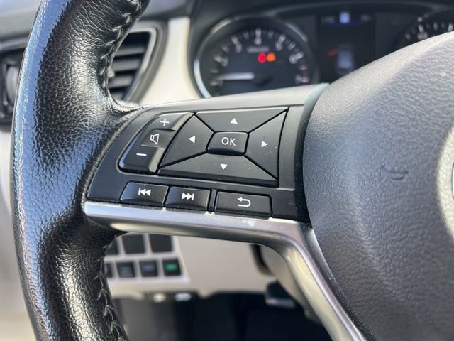 Used 2022 Nissan Rogue Sport SL w/ Premium Package image 14