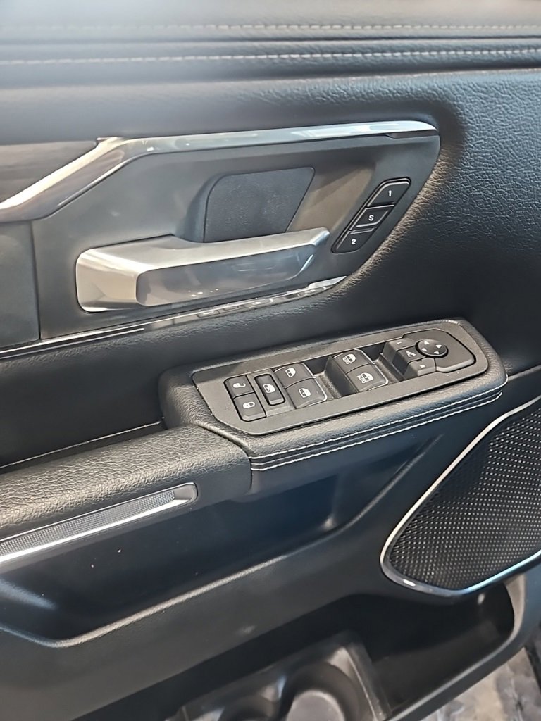 Used 2025 RAM 1500 Laramie image 26