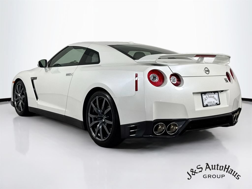 Used 2013 Nissan GT-R Premium AWD/4WD image 5