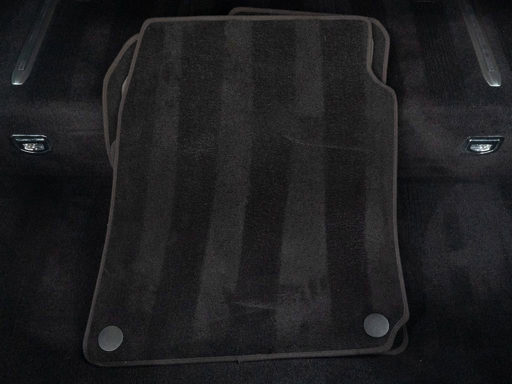 Used 2017 Ferrari GTC4Lusso image 41