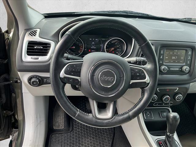 Used 2018 Jeep Compass Latitude w/ Cold Weather Group image 11