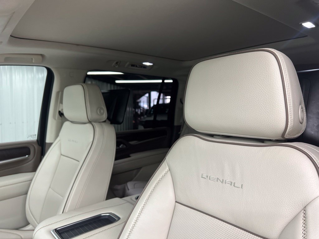 Used 2024 GMC Yukon XL Denali w/ Max Trailering Package AWD/4WD image 15