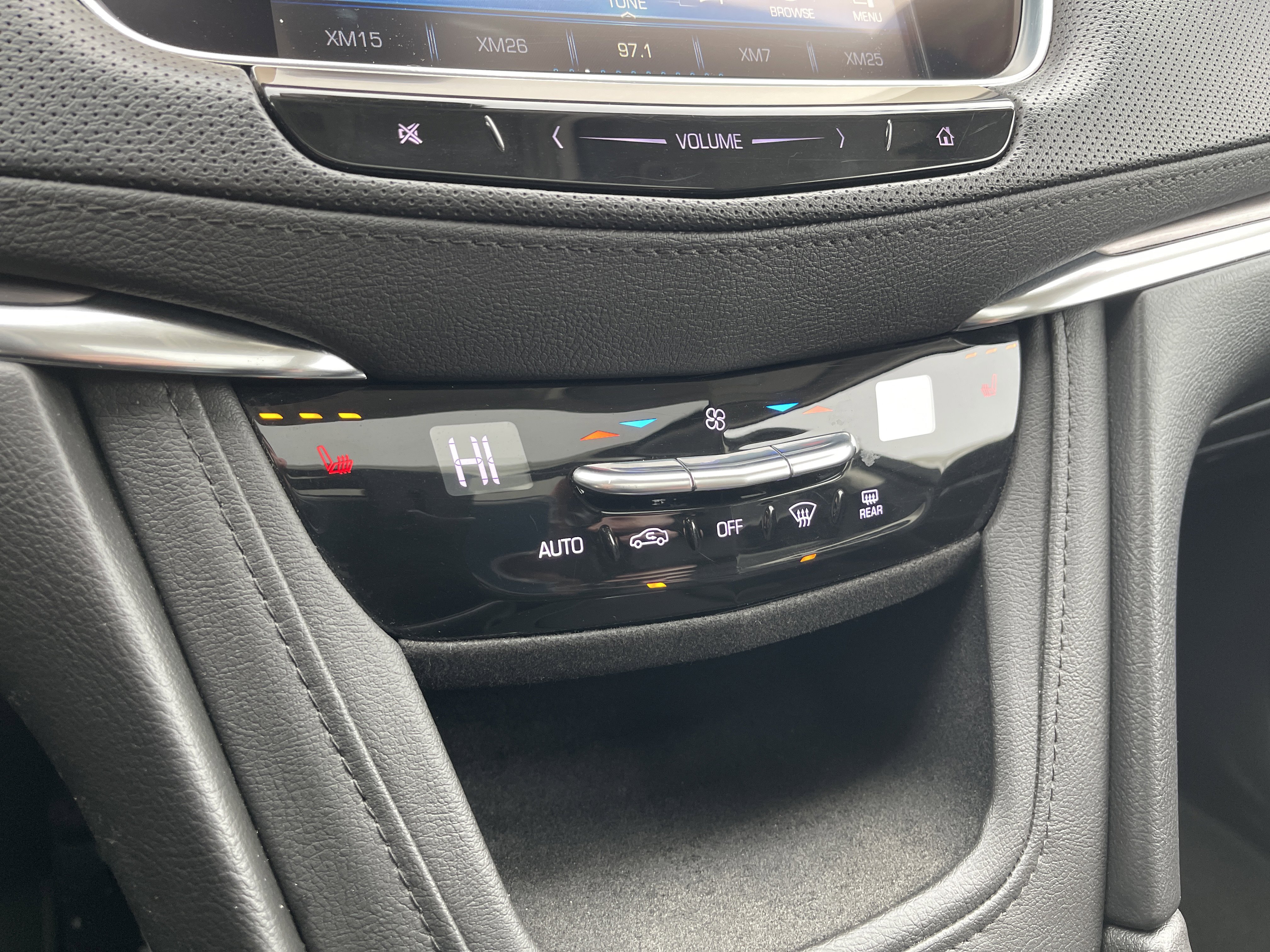 Used 2019 Cadillac XT5 Luxury image 21