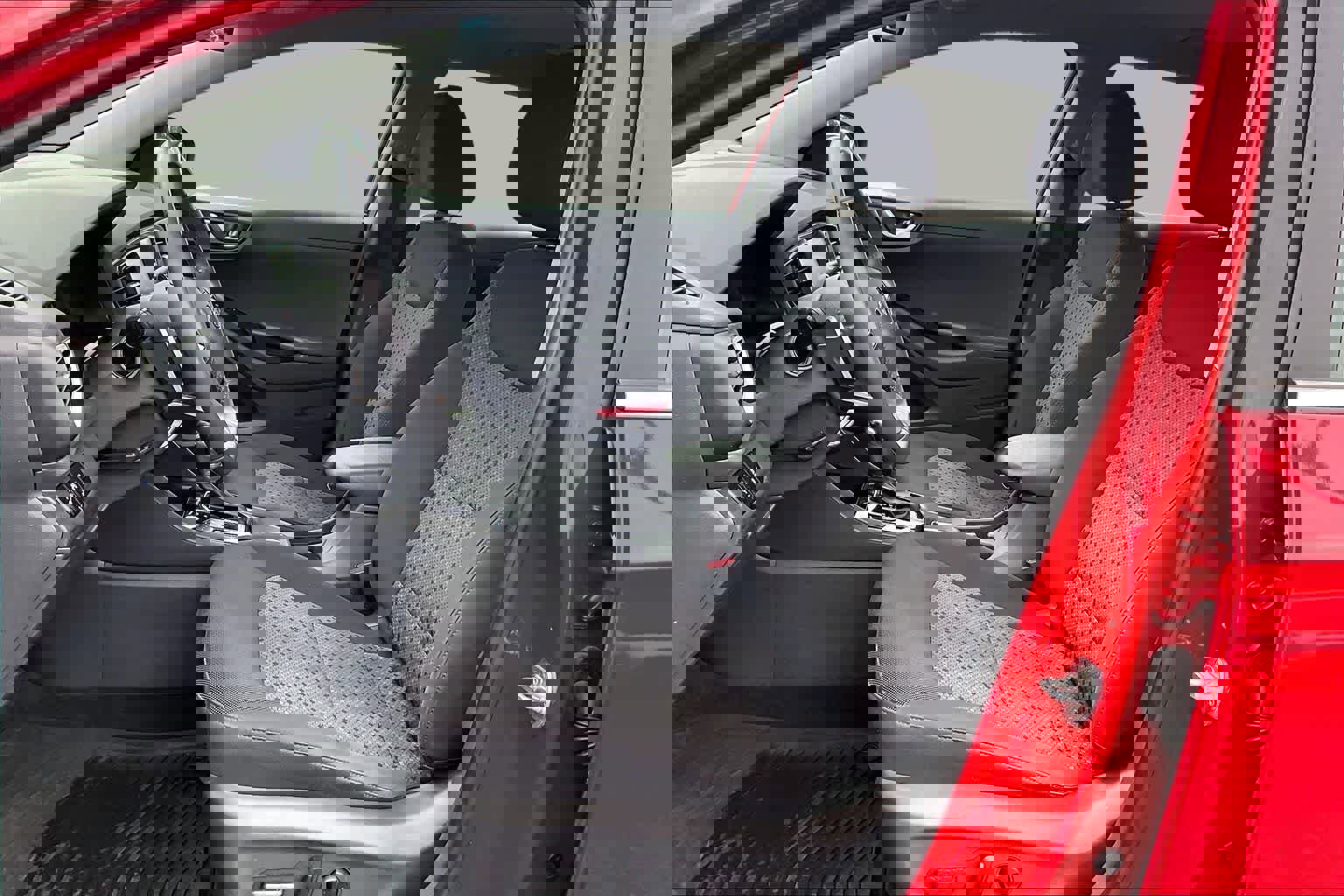 Used 2019 Hyundai Ioniq SEL image 11