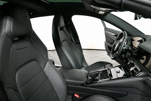 New 2025 Porsche Panamera 4 image 23