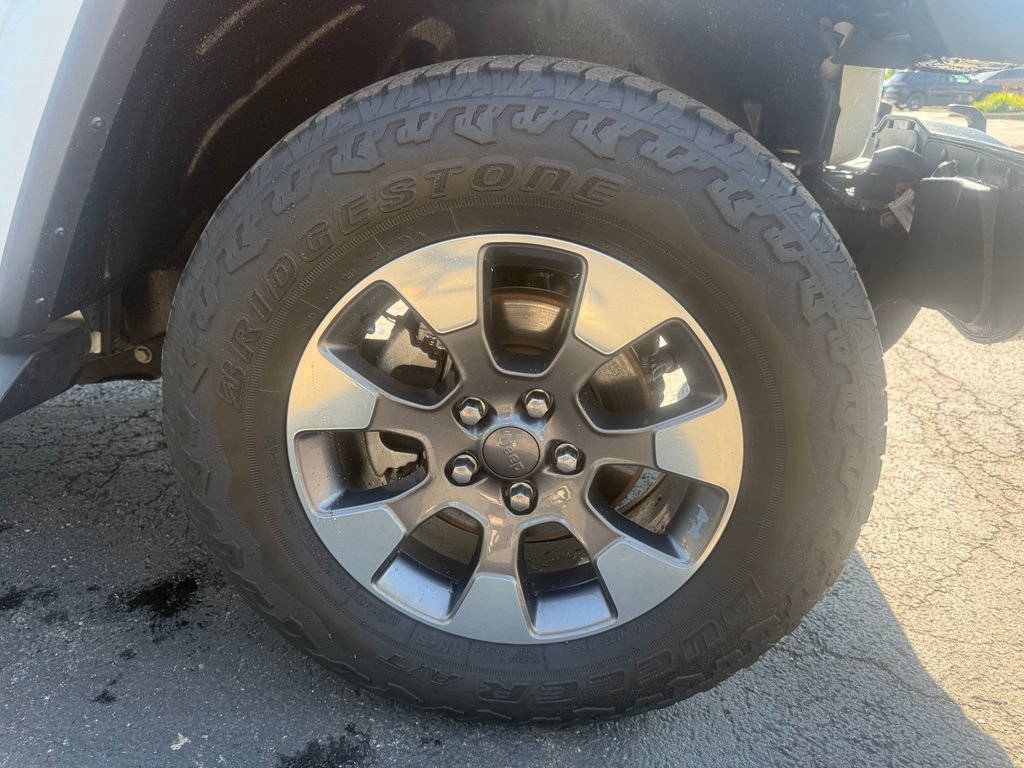 Certified 2019 Jeep Wrangler Unlimited Sahara AWD/4WD image 56