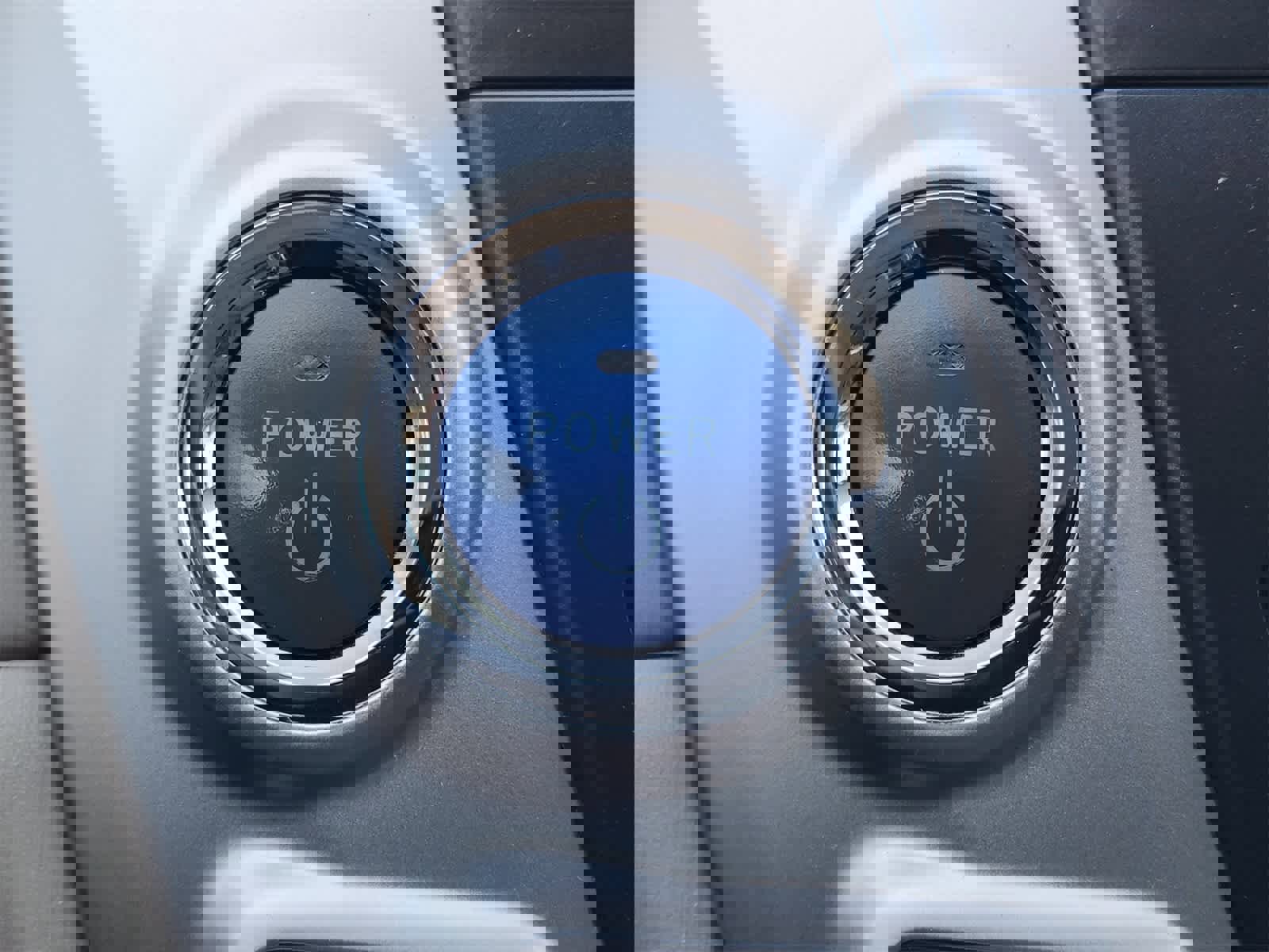 Used 2014 Toyota Prius V Five image 21