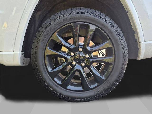 Used 2020 Jeep Grand Cherokee Altitude AWD/4WD image 11