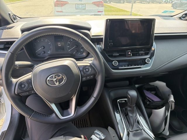Used 2023 Toyota Corolla SE w/ SE Premium Package image 4