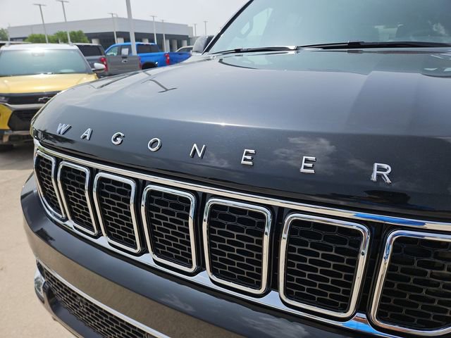 Used 2025 Jeep Wagoneer Series II w/ 8-Passenger Seating Package AWD/4WD image 29