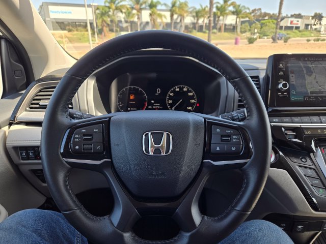 Used 2025 Honda Odyssey Touring image 17