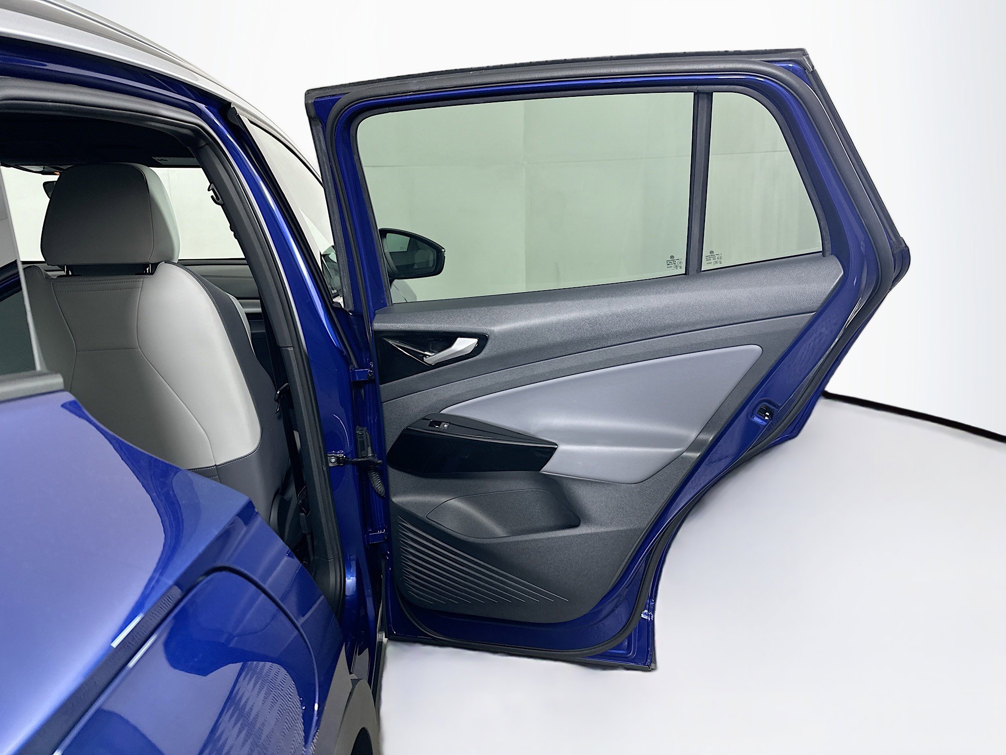 Used 2022 Volkswagen ID.4 Pro S w/ Gradient Package image 31