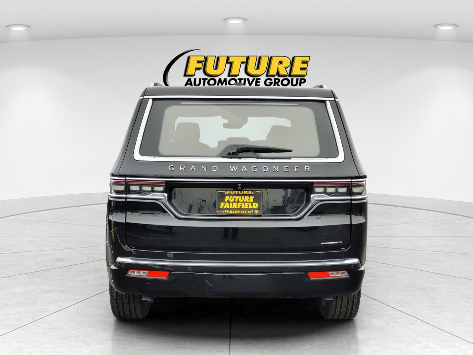 New 2024 Jeep Grand Wagoneer Series III w/ HD Trailer Tow Package image 6