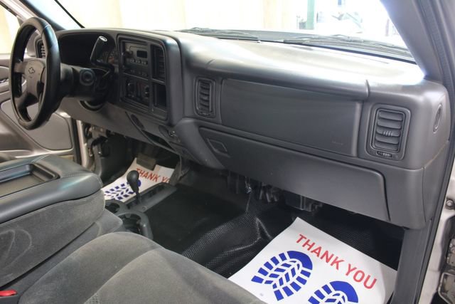 Used 2005 Chevrolet Silverado 2500 W/T w/ Skid Plate Package AWD/4WD image 14