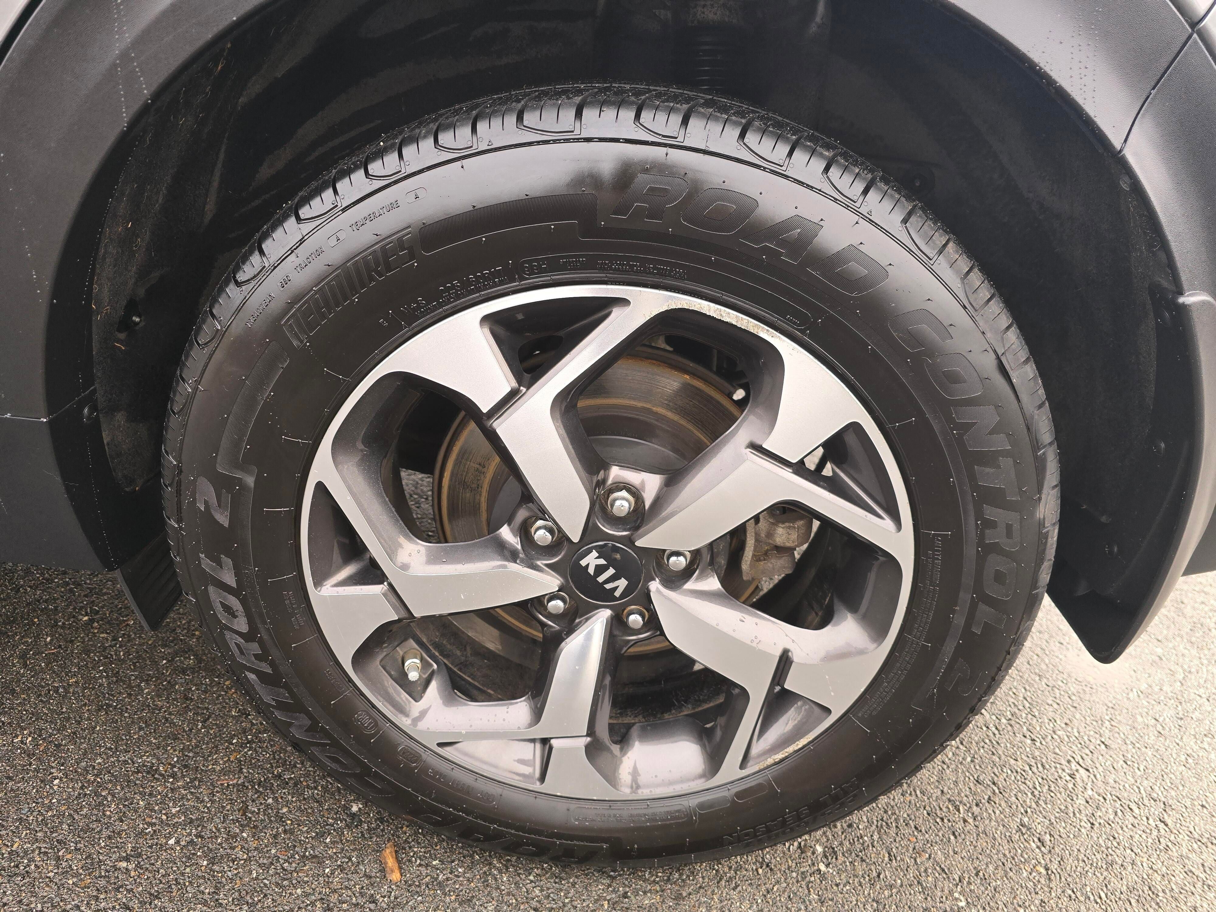 Used 2022 Kia Sportage LX image 12